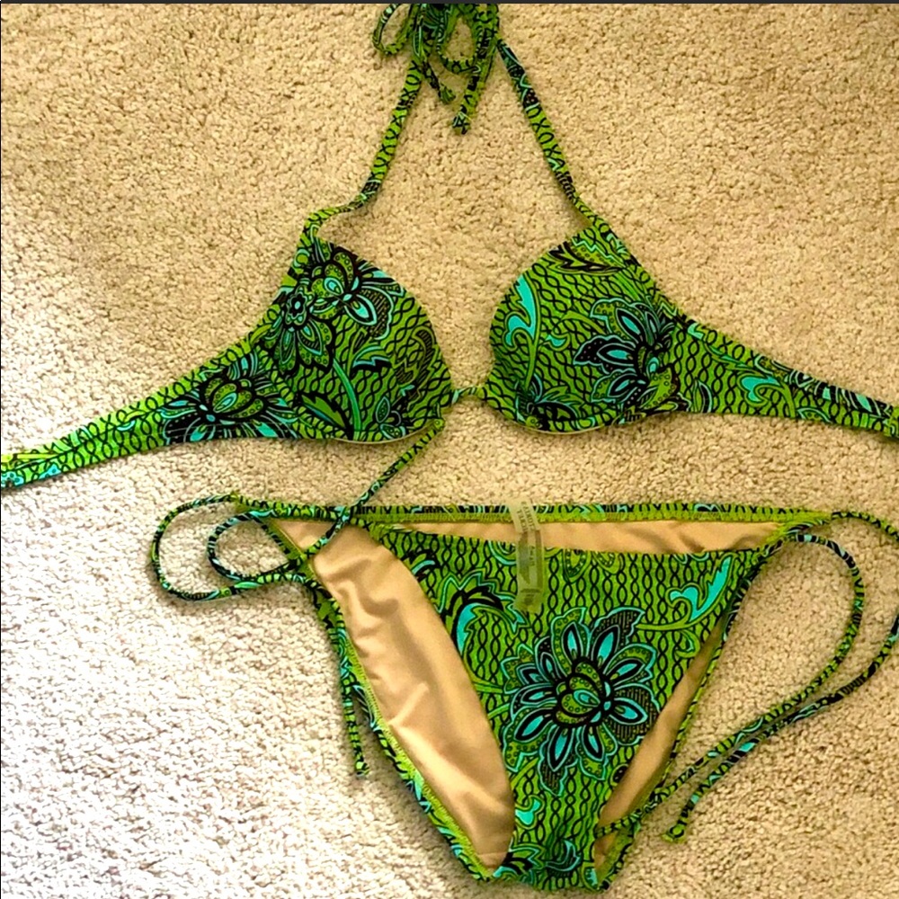 Victoria’s Secret swim set 34A